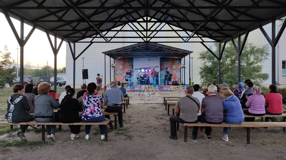 "Музыка без форматов" - вечер живой музыки с участием кавер-рок-группы "СССР" с. Нижние Лубянки