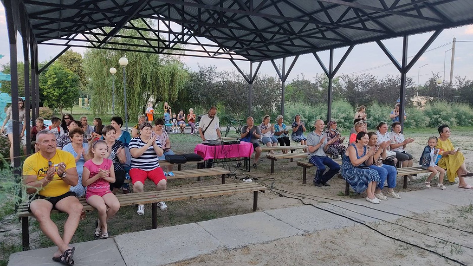 «ДаЁшь молодЁжь» - вечер живой музыки с участием кавер-групп "Флюгер" и "Высокое напряжение"