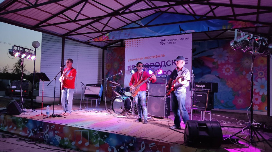 "Музыка без форматов" - вечер живой музыки с участием кавер-рок-группы "СССР" с. Нижние Лубянки