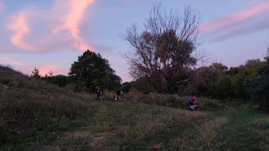 "В поисках живой воды" - музыкально-световое шоу участников Клуба «Веломания» и любителей велоезды