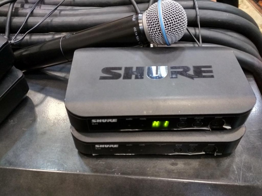 Радиомикрофоны SHURE